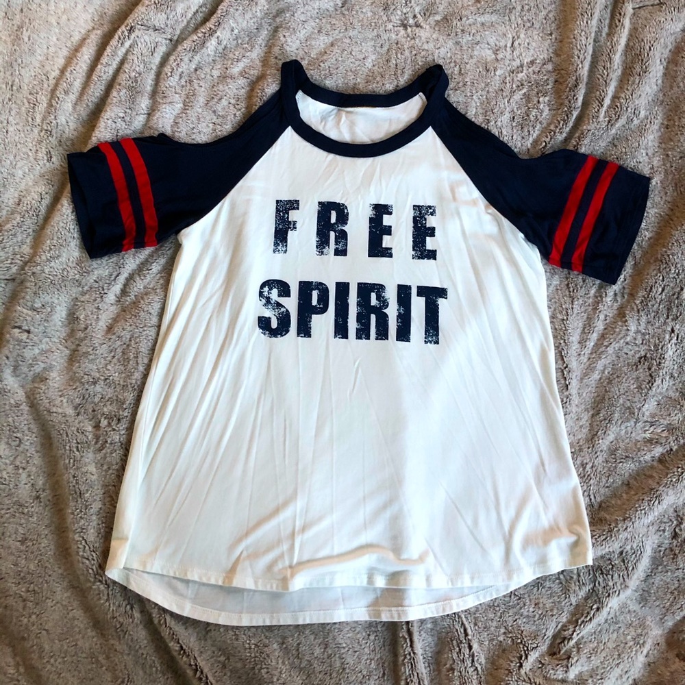 “Free Spirit” Cold Shoulder Top